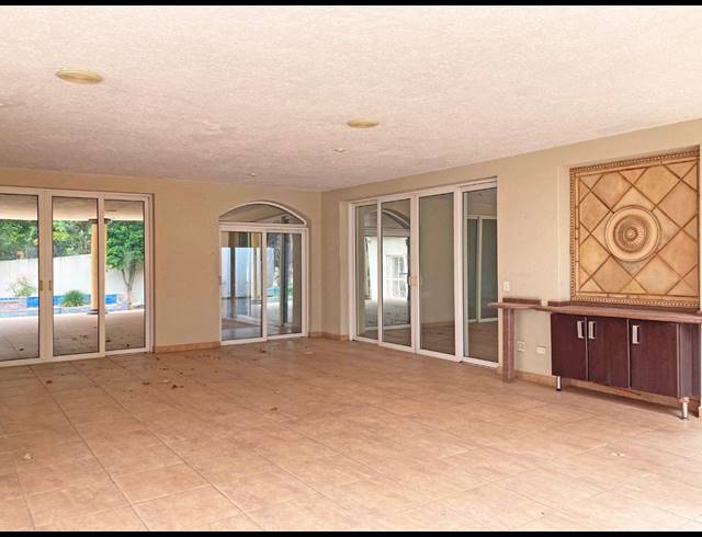BEDROOM HOUSE FOR SALE IN MORNINGSIDE EXT 40